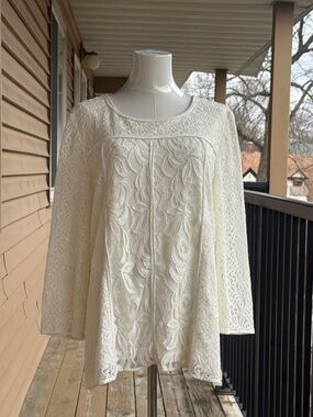NWOT Chico's Cream Lace Tunic Top